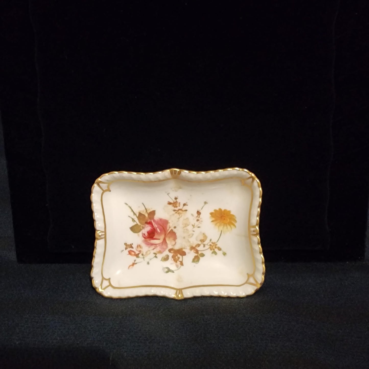 VINTAGE ROYAL CROWN DERBY " DERBY POSIES TRINKET