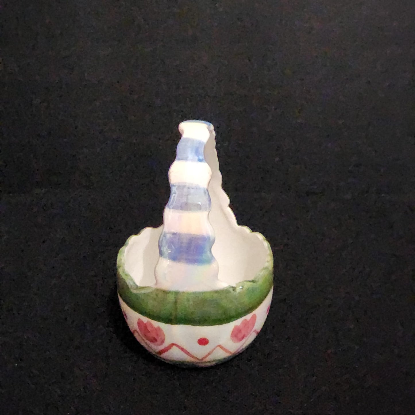 VINTAGE MINIATURE CERAMIC EASTER BASKET