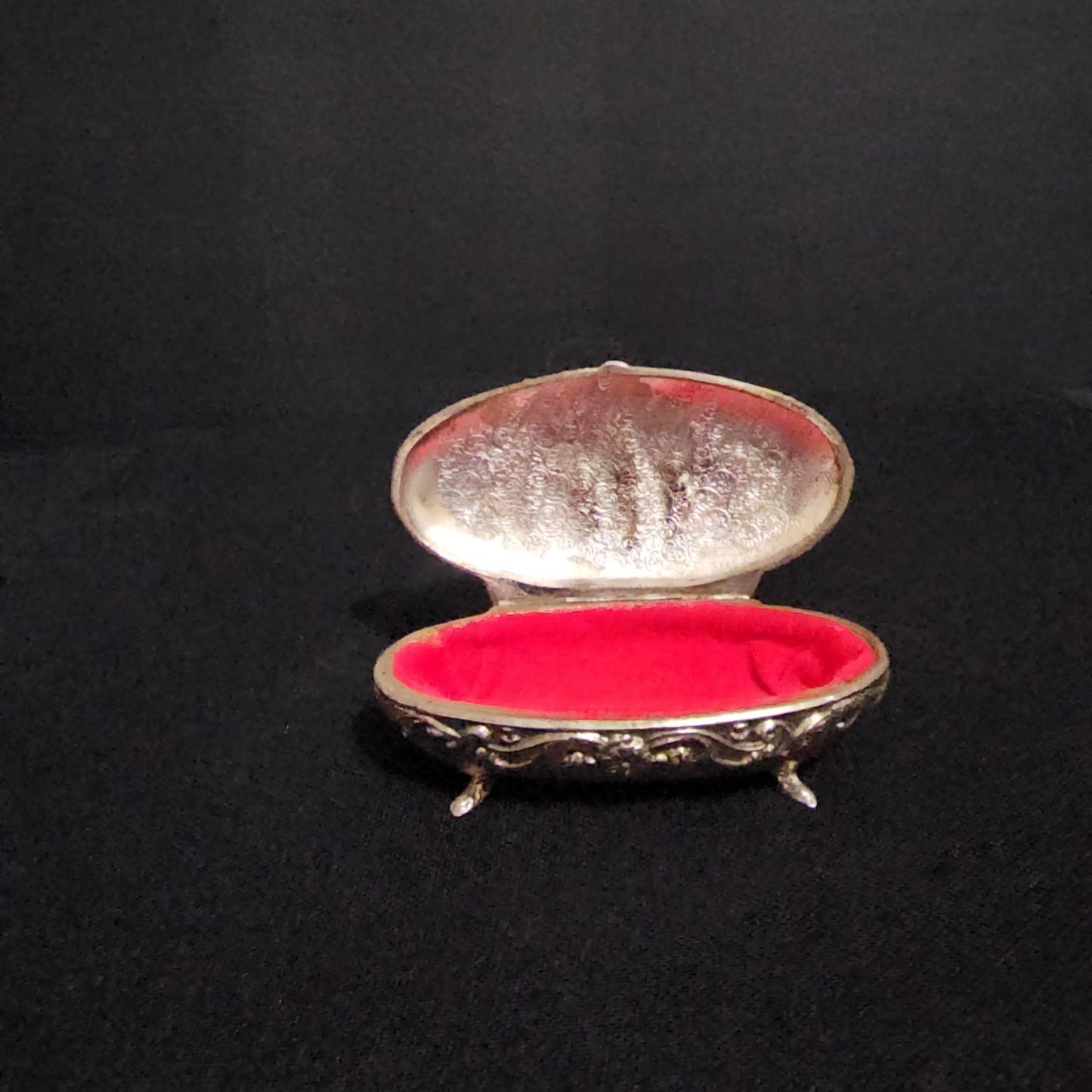 VINTAGE JEWELRY BOX WITH RED VELVET LINING TRINKET BOX WITH LID