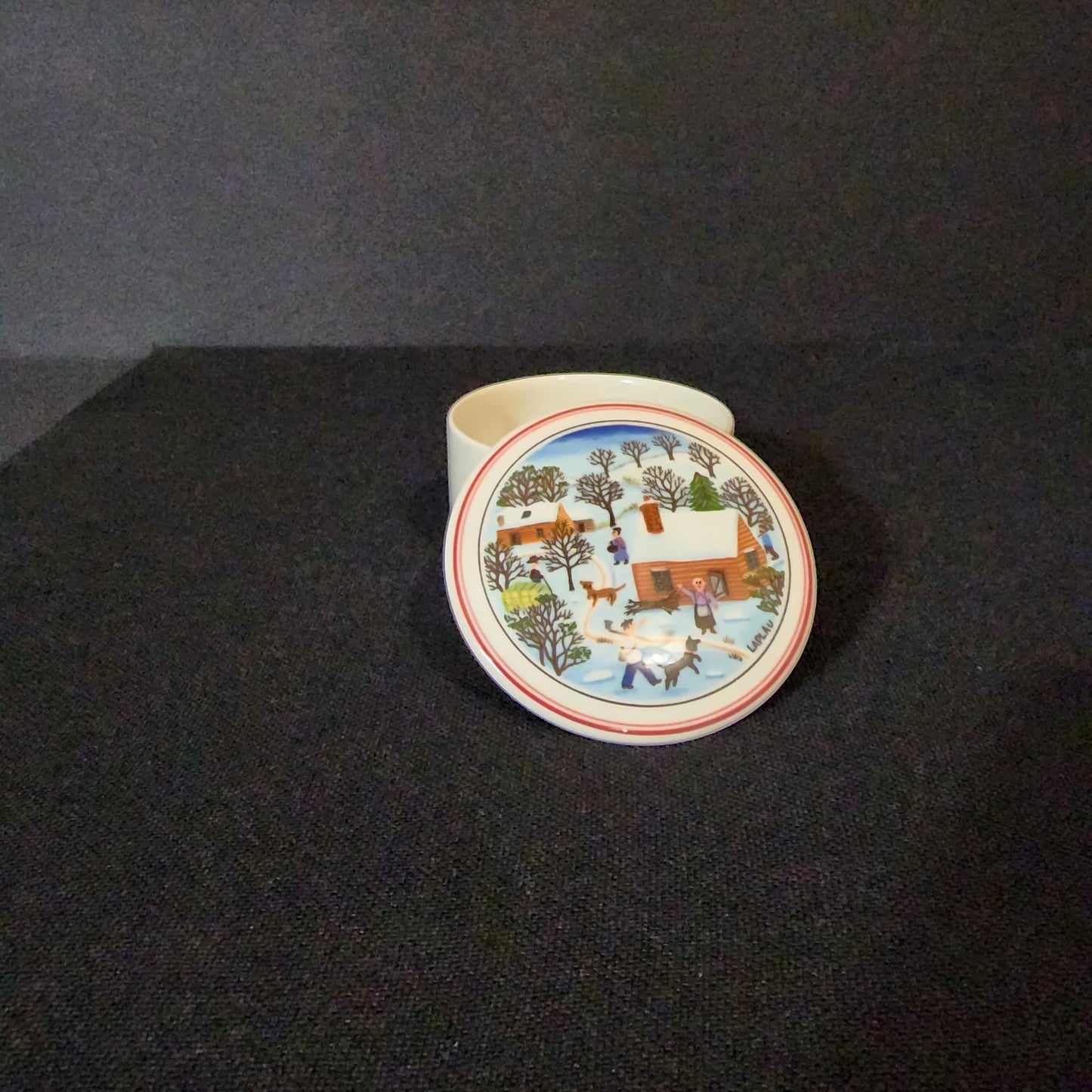 Villeroy and Boch Naif Christmas Small Trinket Dish