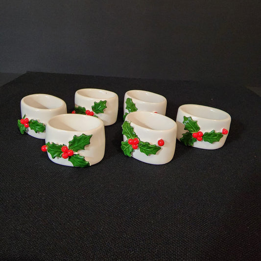 Christmas Berries Leave Ceramic Napkin Ring Holder