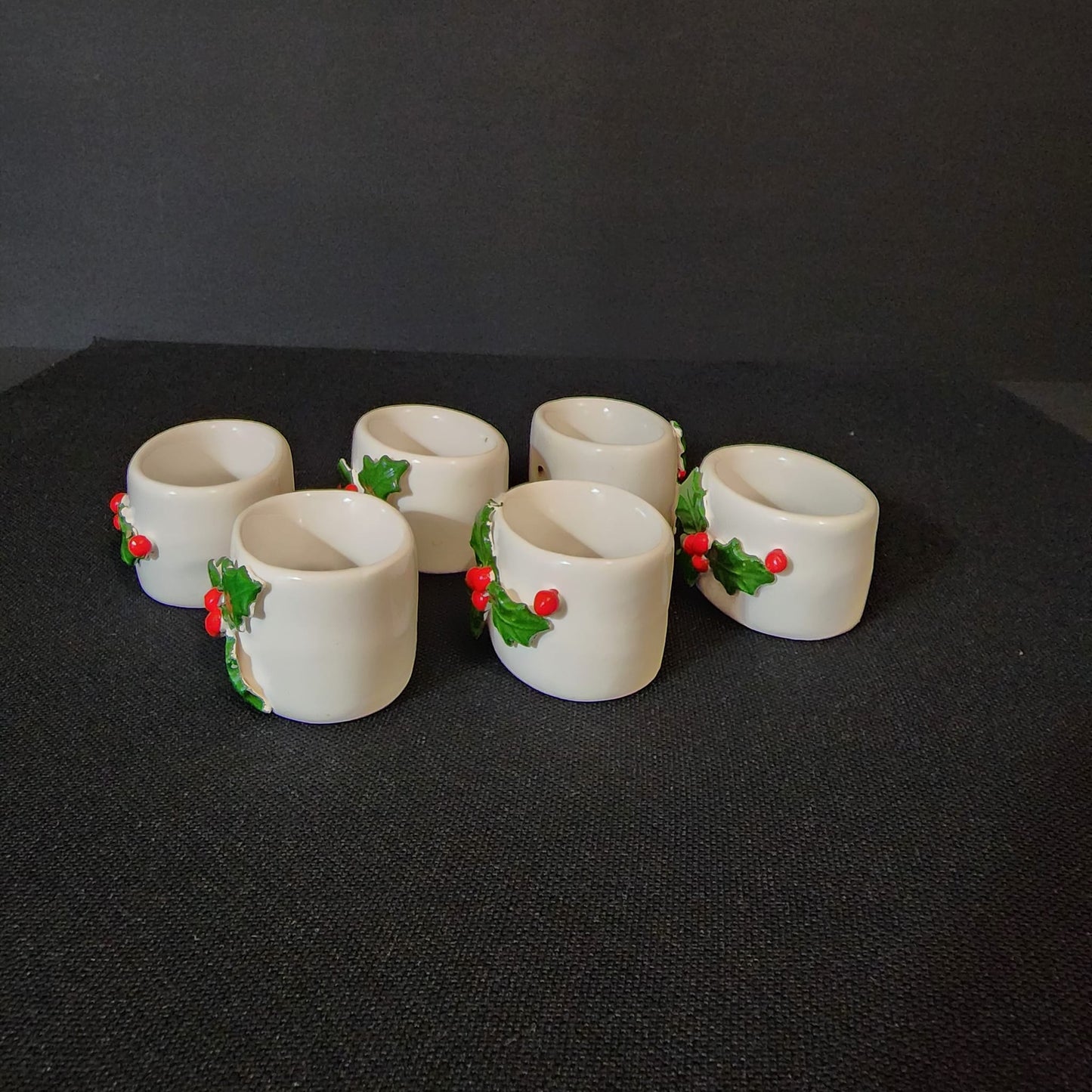 Christmas Berries Leave Ceramic Napkin Ring Holder