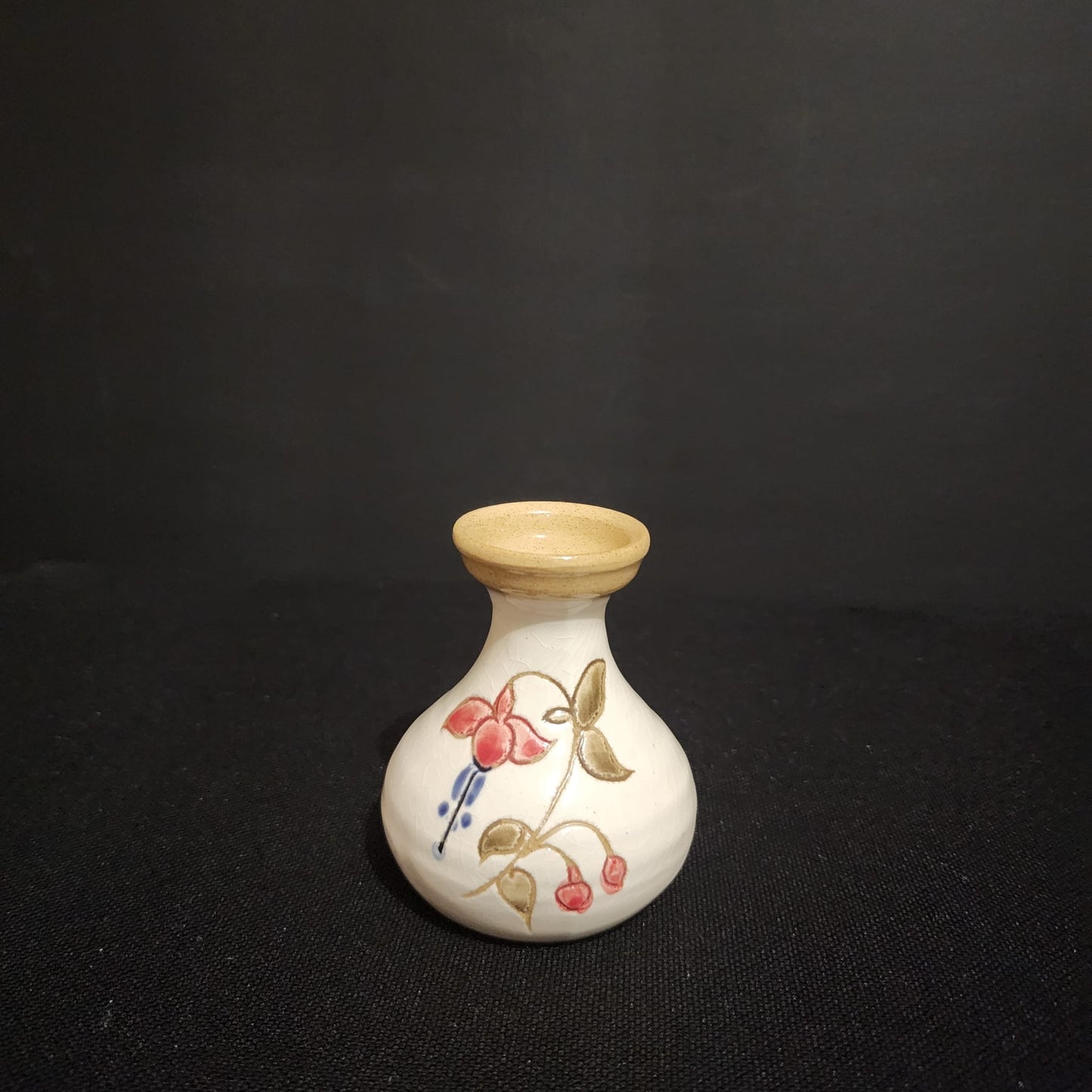 Waterford O neil, Ireland, Hand painted hand thrown signed pottery by R and M